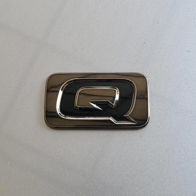 Emblem Logo Black Chrome Tipe Q Veloz / Innova Reborn
