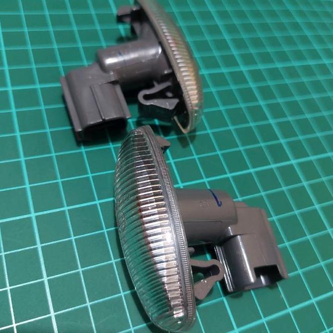 Lampu Sein Fender Hilux 2016 Bawah Spion Yaris Lele