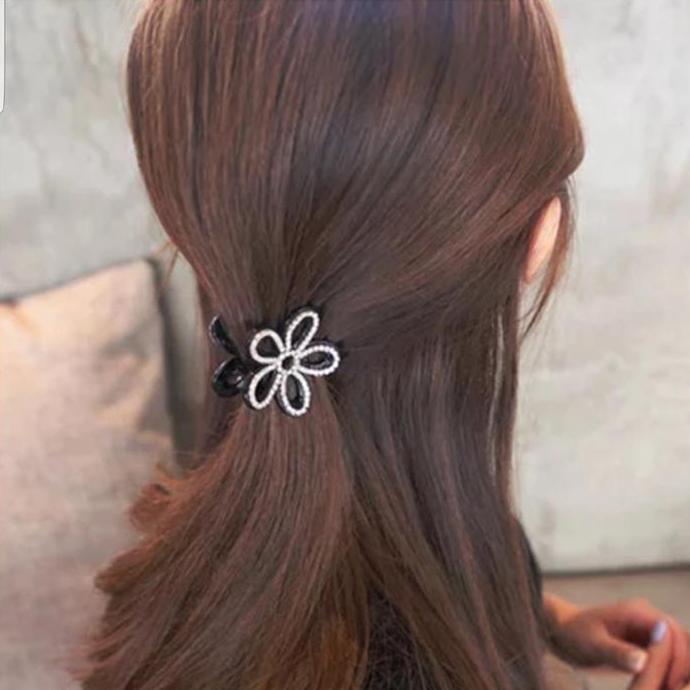 Jepit Rambut Bentuk Bunga Aksen Kristal Gaya Korea Simple Cantik JD46