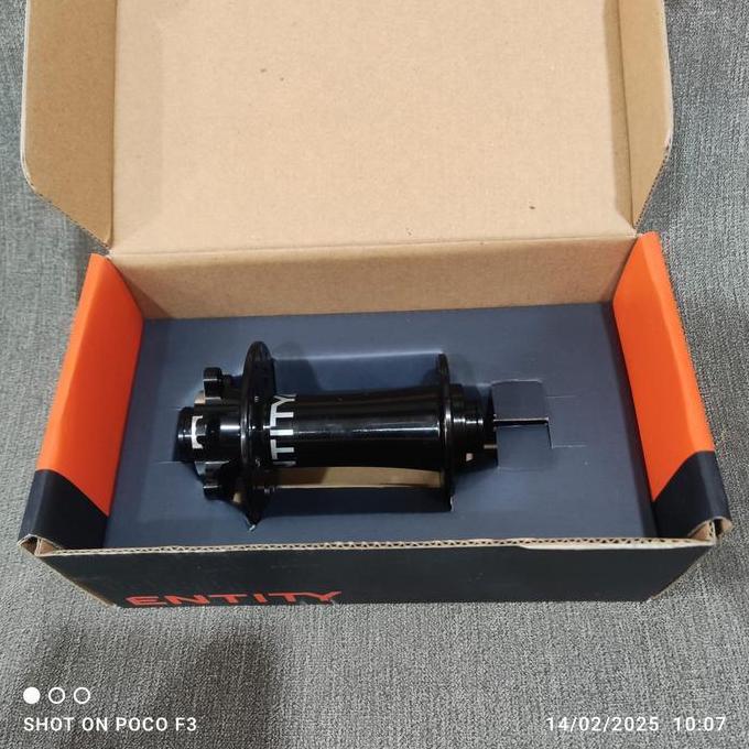 Ready ENTITY Hub TA Boost Depan/Front 15x110 32H