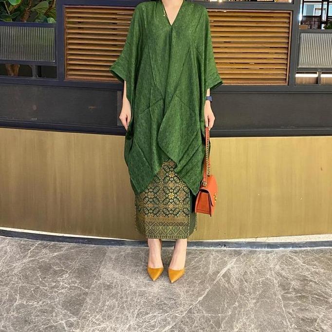 Lausboutique-Tunik Aruna Polos-Seri Rimba-Tunik Batik [Hanya Atasan]