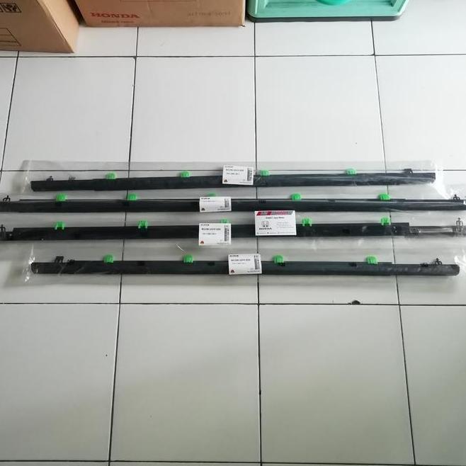 Karet Pelipit Kaca Gen 3 Kaca Luar Honda Crv Re