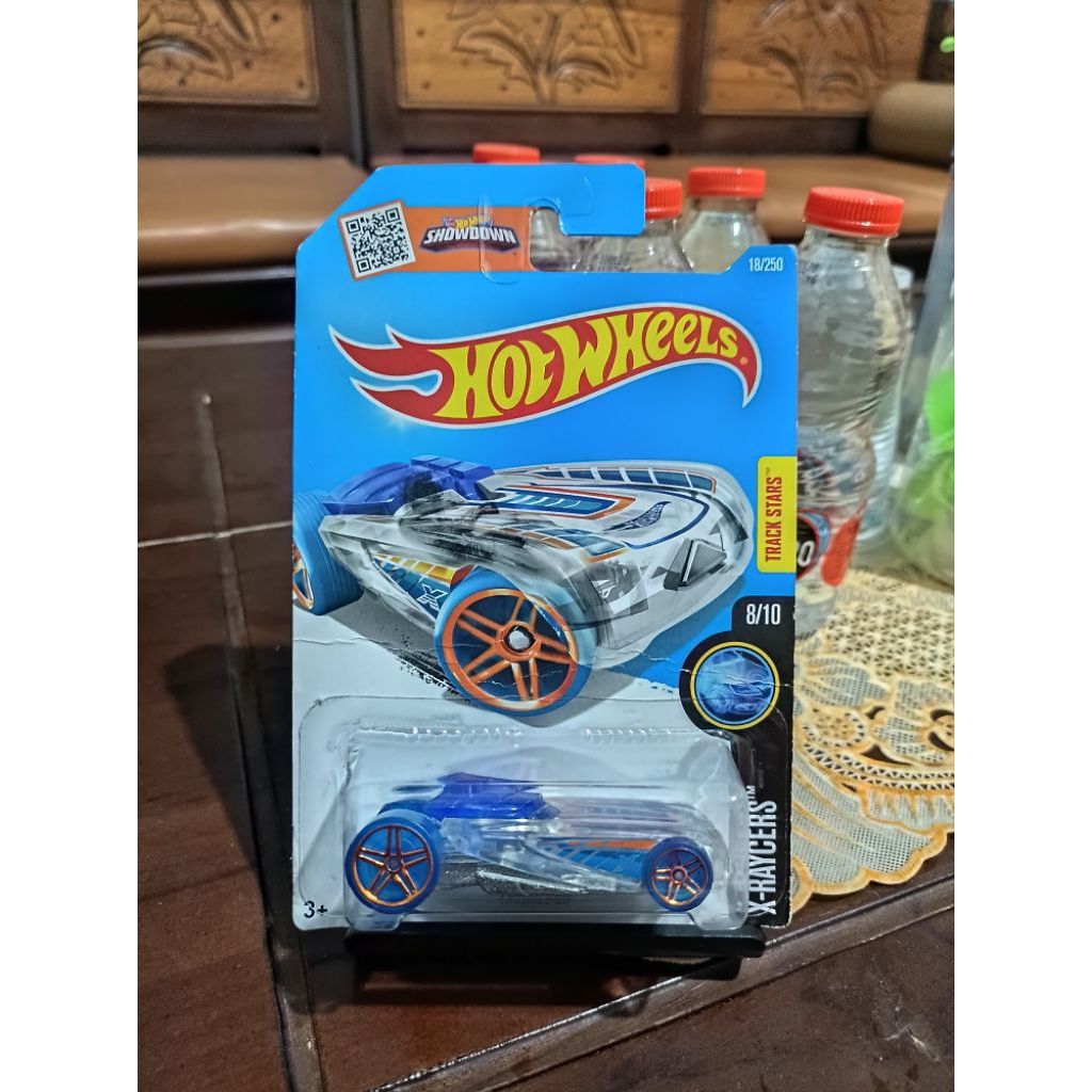 Hotwheels Reguler Pharadox Bening Jago Balap (Card minus, Mobil aman)
