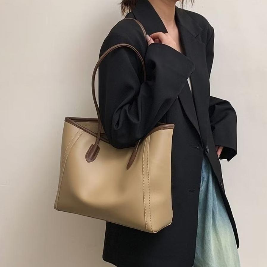 Viral  Tas Wanita Tote Kekinian Simple Elegan Muat Banyak