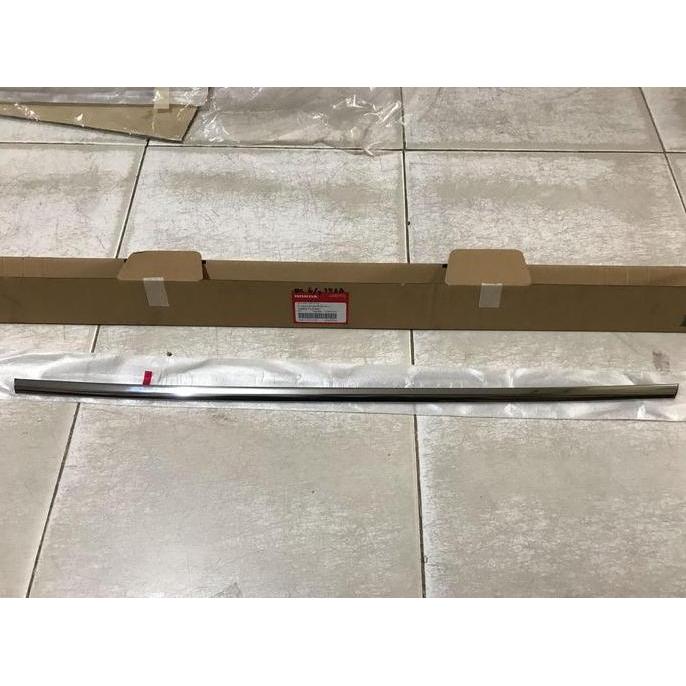 List Chrome Pintu Belakang CRV TURBO 2017-2021 Original