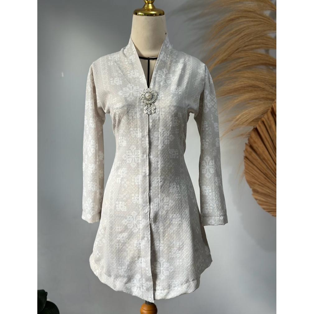 Exclusive Kebaya Irish Bahan Crinkle Borneo/Kebaya Tunik Motif Etnik /Kebaya Bali Panjang