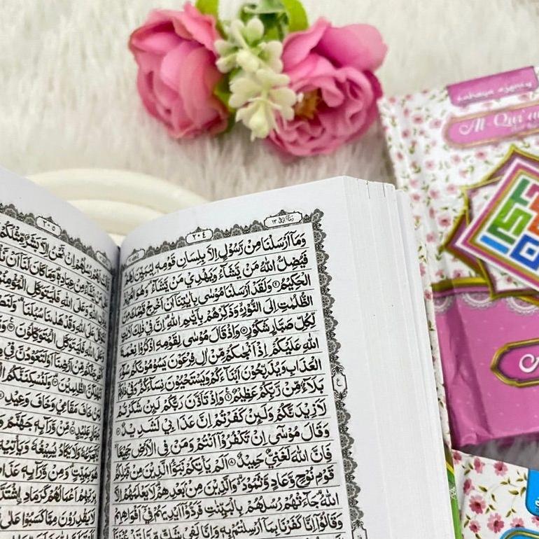 Hampers Cewek Kado Ulang Tahun Boneka Gurita Dan Mukena Travel Hadiah