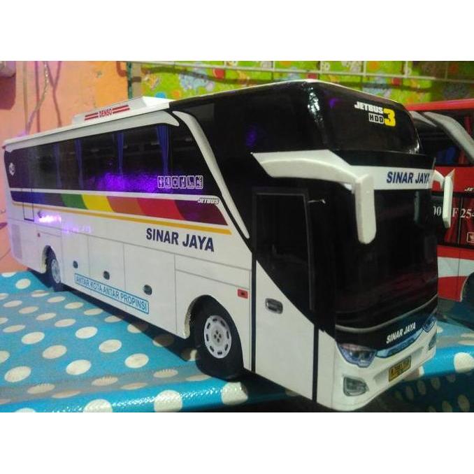Miniatur bus Sinar jaya bis