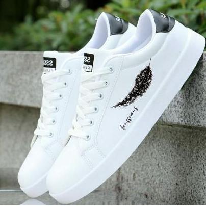 sepatu cowok keren putih pria ss senji daun terbaru dan terpopuler Casual Shoes Tanpa Hak Hak Datar 