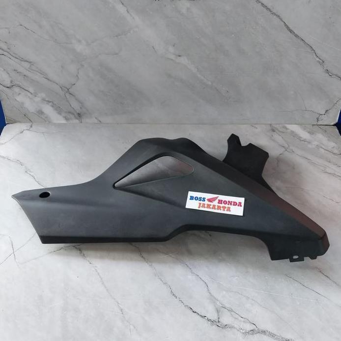 SPAREPART CBR 250 CBU : 64310-KYJ-900 UNDERCOWL KANAN / COVER UNDER KANAN / FAIRING BAWAH KANAN HITA