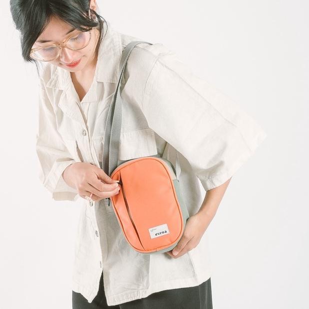 HOT DEALS Evroa - Sling Bag Poppy