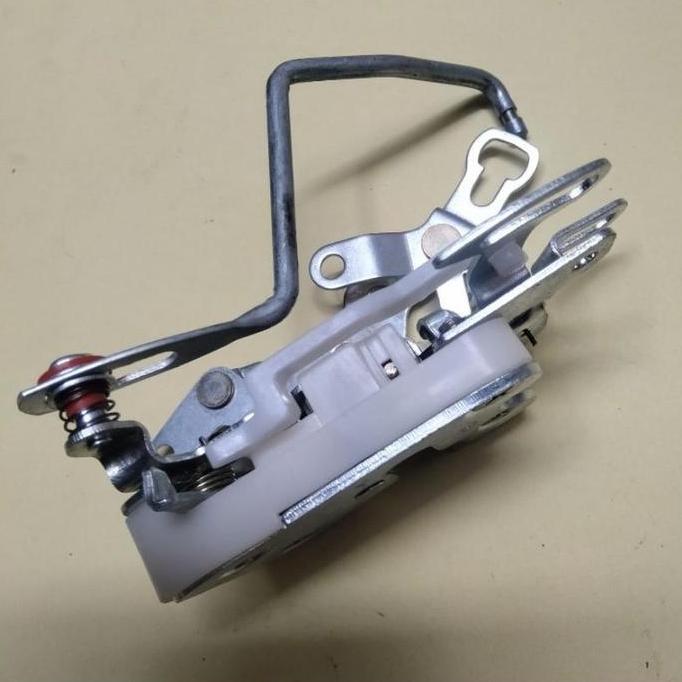Promo DOOR LOCK PINTU TENGAH / BELAKANG KANAN PANTHER LAMA KOTAK OLD DOR LOK Diskon