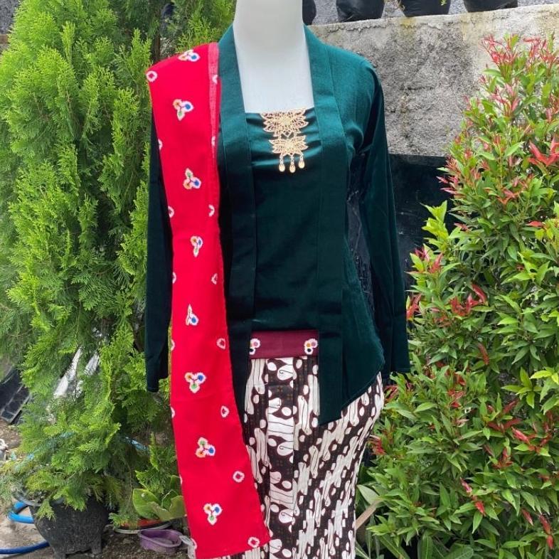 Diskon [ 1Set ] Kebaya Beludru Kutubaru Dewasa (Kebaya+Bawahan+Selendang)