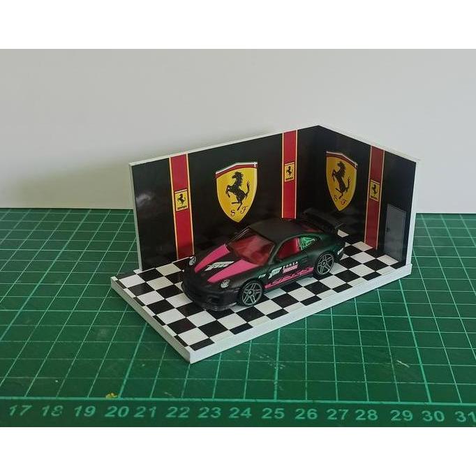 (Mainan Kertas) DIORAMA GARASI SKALA 1/64 FERRARI HOTWHEELS MATCHBOX TOMICA