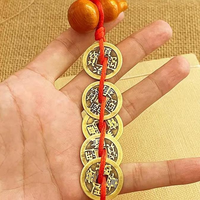Gantungan Feng Shui Lima Kaisar Koin Kuno Pengundang Kekayaan Menolak Jahat (Mobil Rumah Tas)