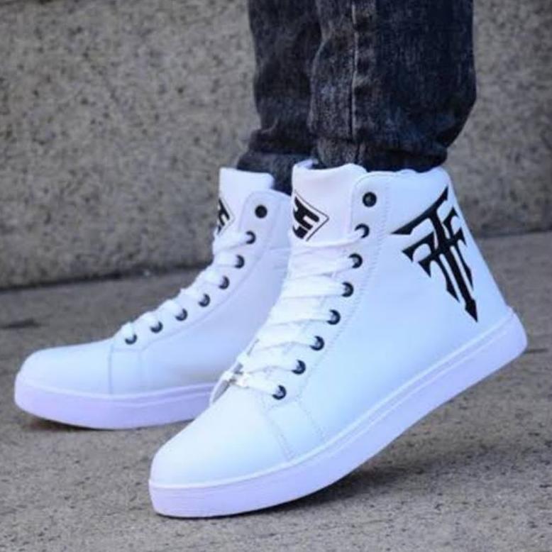 DISKON BESAR Sepatu Sneakers Tinggi Pria Vulkanis Fashion