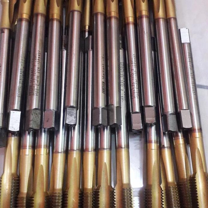 Tap M10 x 1.25 bekas
