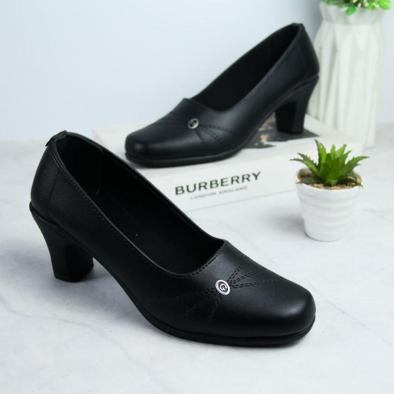 Sales Sepatu Pantofel Wanita Hak 7 Cm High Heels Formal Kerja Hitam