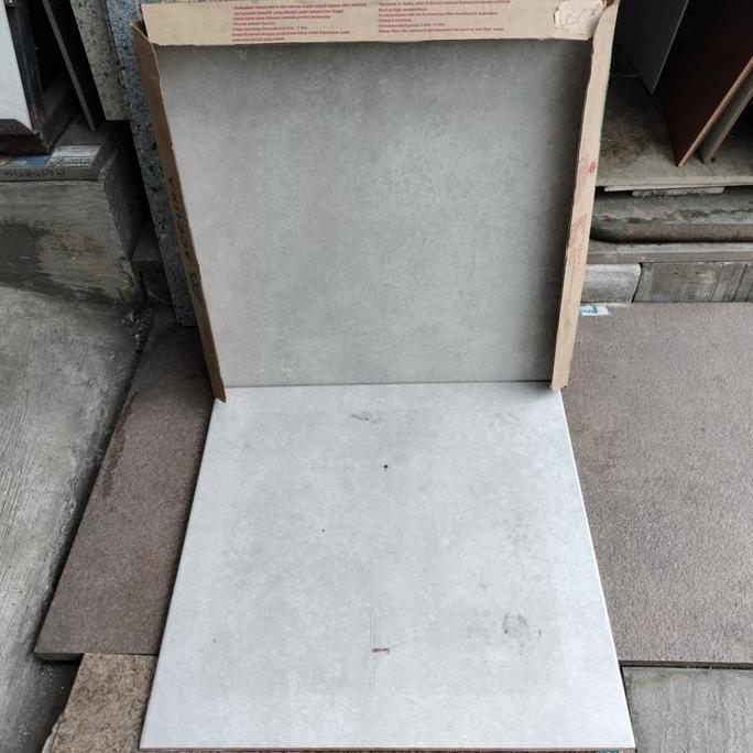 keramik mulia accura terra 50*50 matte kesat