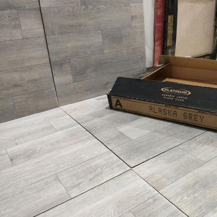 keramik platinum Alaska grey 40x40 kw 1 kesat