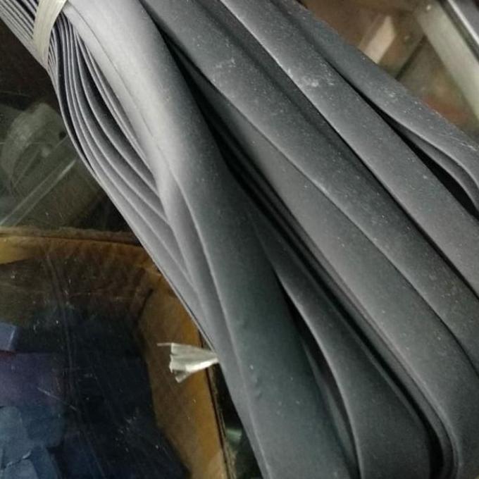 karet plint aluminium hitam 6meter