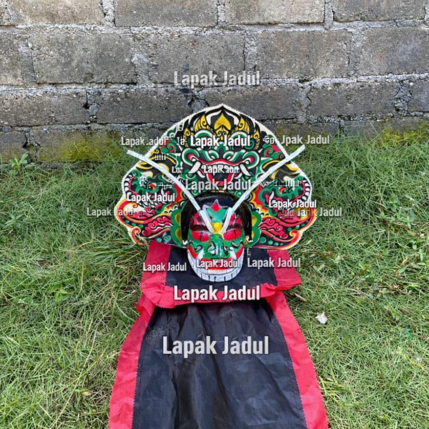 Lapak Jadul Barongan Anak Spons Ukuran Tanggung Motif Buto Bali Warna Hijau Bonus Kemul Kain Panjang