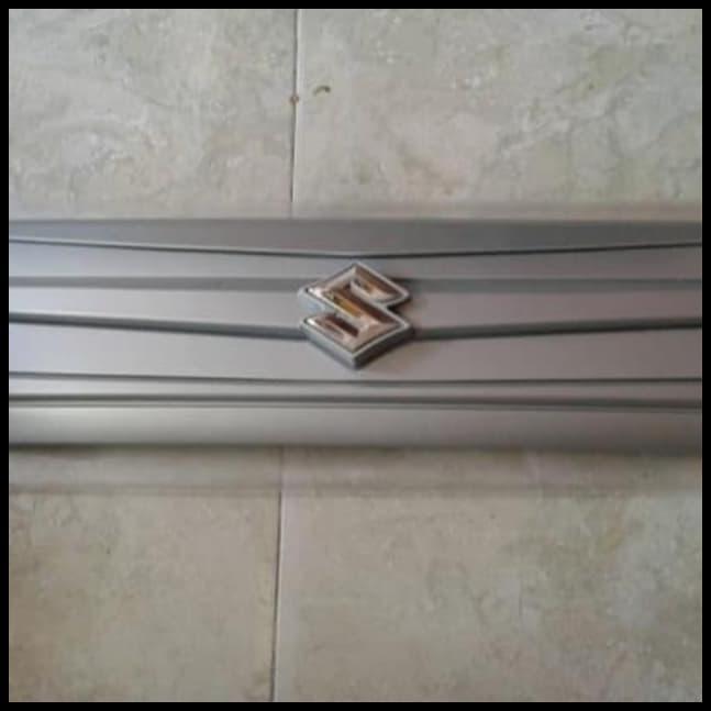DISKON GRILL DEPAN SUZUKI FUTURA 1.5 SILVER. 