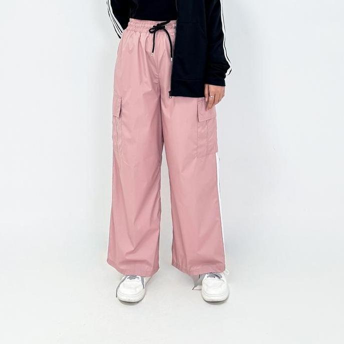Celana Panjang Cargo Wanita SOFT PINK by Lezahrasnature Bawahan Tracking Nylon Fit 43 - 85 Kg Naik G