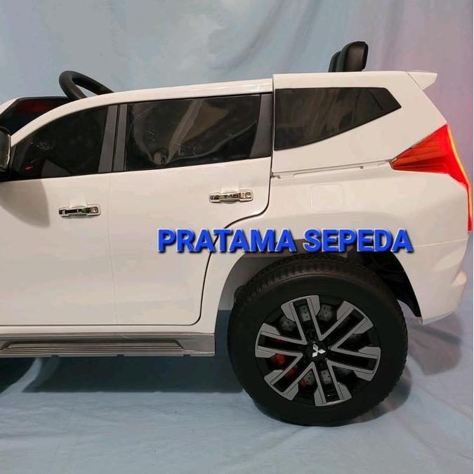 Promo Mobil Aki Anak Model Pajero Sport Bisa Dinaiki Anak Dengan Remote Control Dan Pedal Gas M8899 