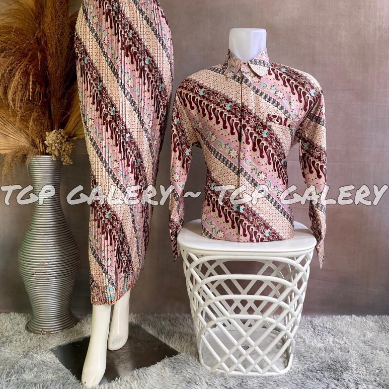 CUCI GUDANG Baju Batik Couple Pasangan / Set Couple Rok Plisket / Batik Couple Lengan Panjang / Bati