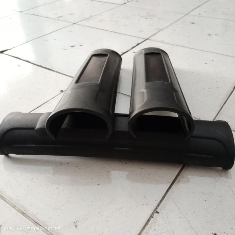(COD)Tutup Tengah Bemper Stainless Belakang Bulat & Oval Universal Mobil Toyota Daihatsu Suzuki Rush