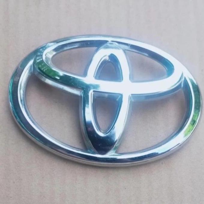 LOGO GRILL DEPAN INNOVA TAHUN 2008 S/D 2015 ORI HIGH QUALITY