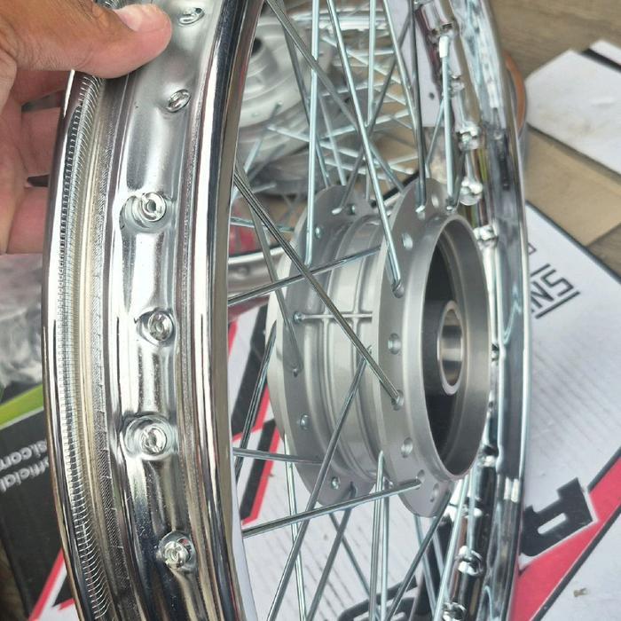 VELG BELAKANG HONDA SUPRA X LAMA ,SUPRA FIT LAMA,KHARISMA,SUPRA FIT NEW,KIRANA,REVO ABSOLUTE,REVO FI
