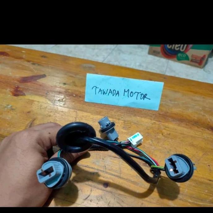 Soket Fitting Lampu Stop Assy Honda Mobilio
