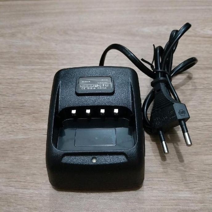 TERLARIS CHARGER HT ORINAL BUAT TORIPHONE TP889V WALKIE TALKIE