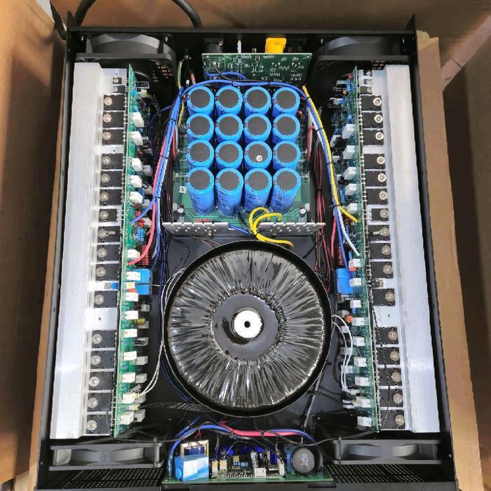 POWER AMPLIFIER CA 20/CA20 SOUNDSTANDARD NEW ADA LED BODY PANJANG 4KIPAS ORIGINAL DAN TERPERCAYA