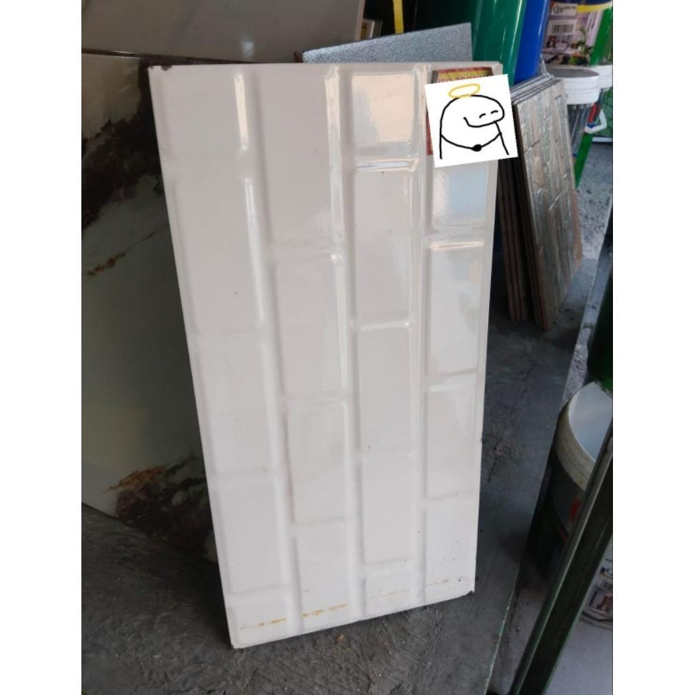KERAMIK DINDING MOTIF BATA BRICKY WHITE 25x50