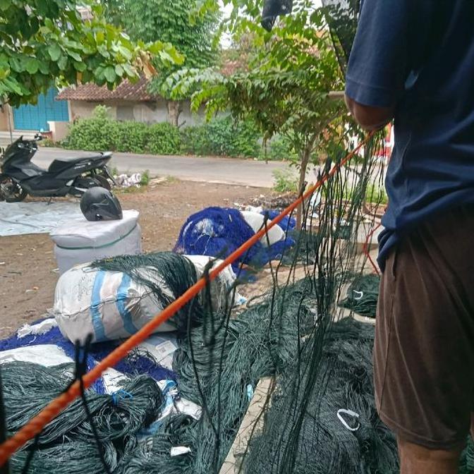 jaring pagar babi hutan pengganggu kebun 2x100M sudah pasang tali. kegunaan agar sayur dan buah peta