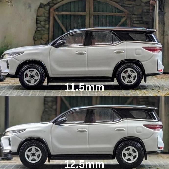 Velg Diecast 1:64 Bradley V Offroad Fortuner Mini Scale Stance