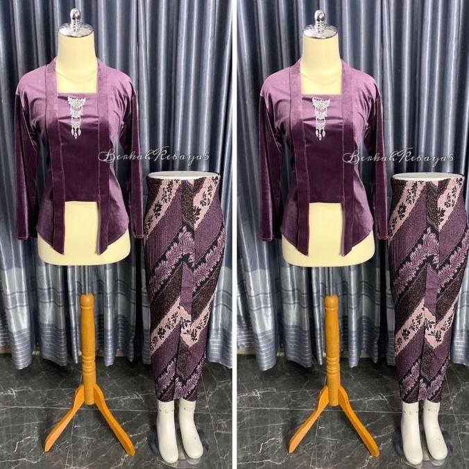 Rio_paquito - 1 Set Kebaya Kutu Baru Ungu Taro + Jarik Plisket kebaya  1 set