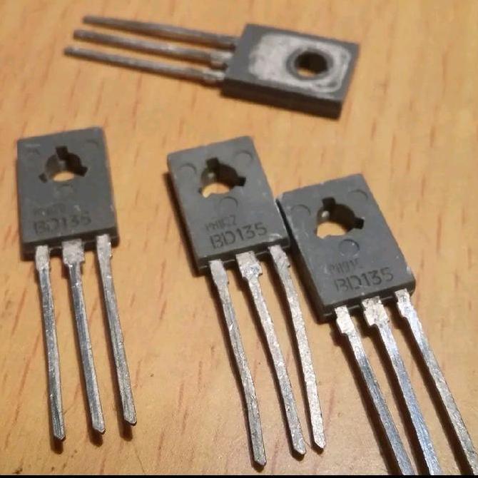 TRANSISTOR BD135 BD 135 PHILIPS ABU-ABU NOS (BISA UNTUK POWER SYMASYM) SAF12
