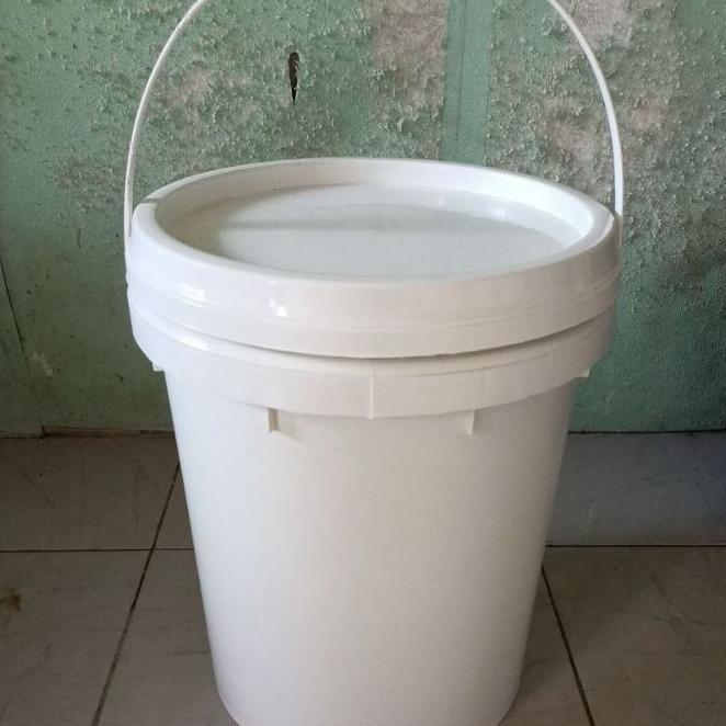 Ember Ukuran 20Kg Kondisi Baru Warna Putih
