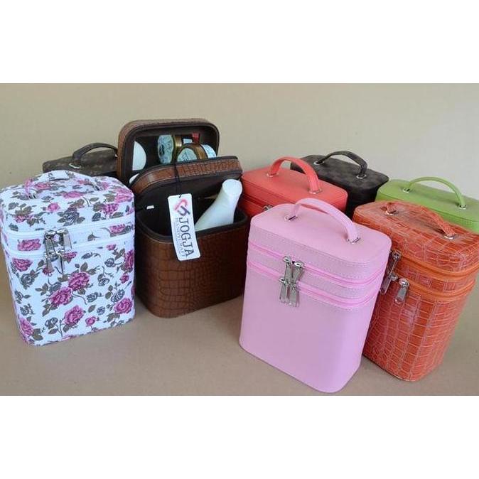 TAS MAKEUP / TAS KOSMETIK / BEATYCASE / TEMPAT BEDAK, LOTION, LIPSTIK