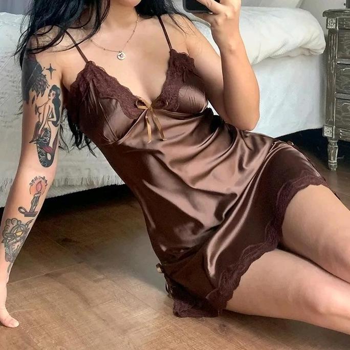 Dress Satin Berenda Seksi Satu Set Dengan Cd Tali