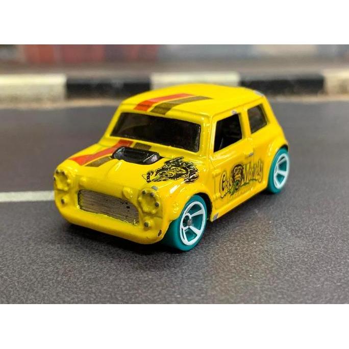 CUSTOM HOTWHEELS MORRIS MINI GAS MONKEY GARAGE KUNING TTMT