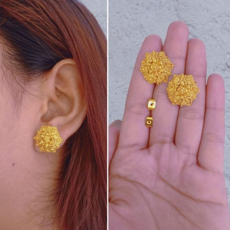 Sumpel Bali Ukir Besar Bahan Kuningan /Anting Wanita Tusuk