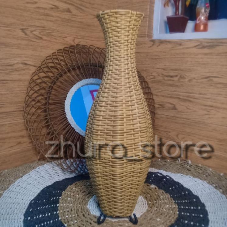 [Terlaris]Vas Guci Rotan Sintetis Striki