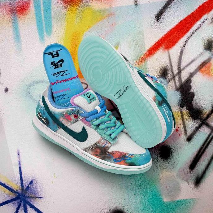 Dunk Low SB Bleached Aqua x Futura Laboratories (100% Authentic)