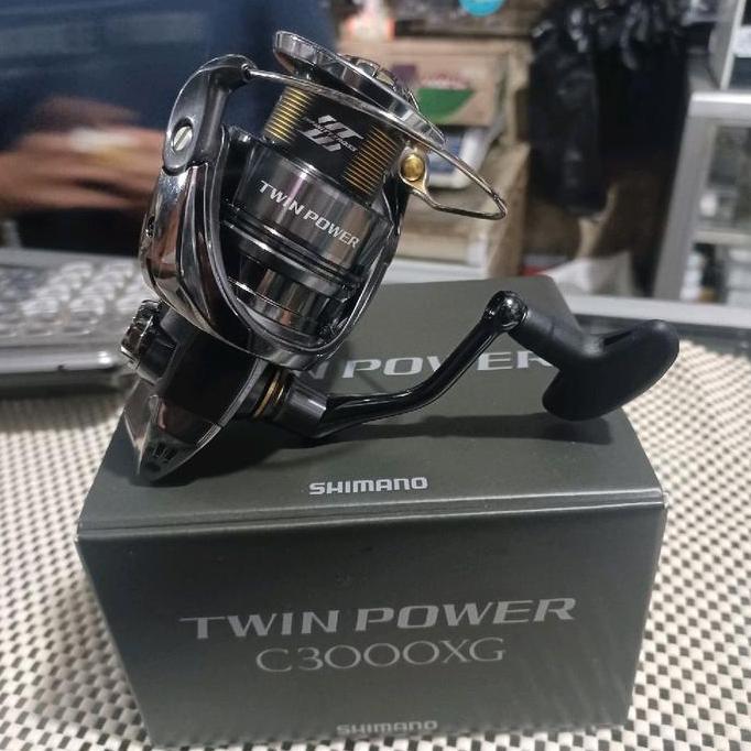 Reel Shimano TWIN POWER C3000XG 2024