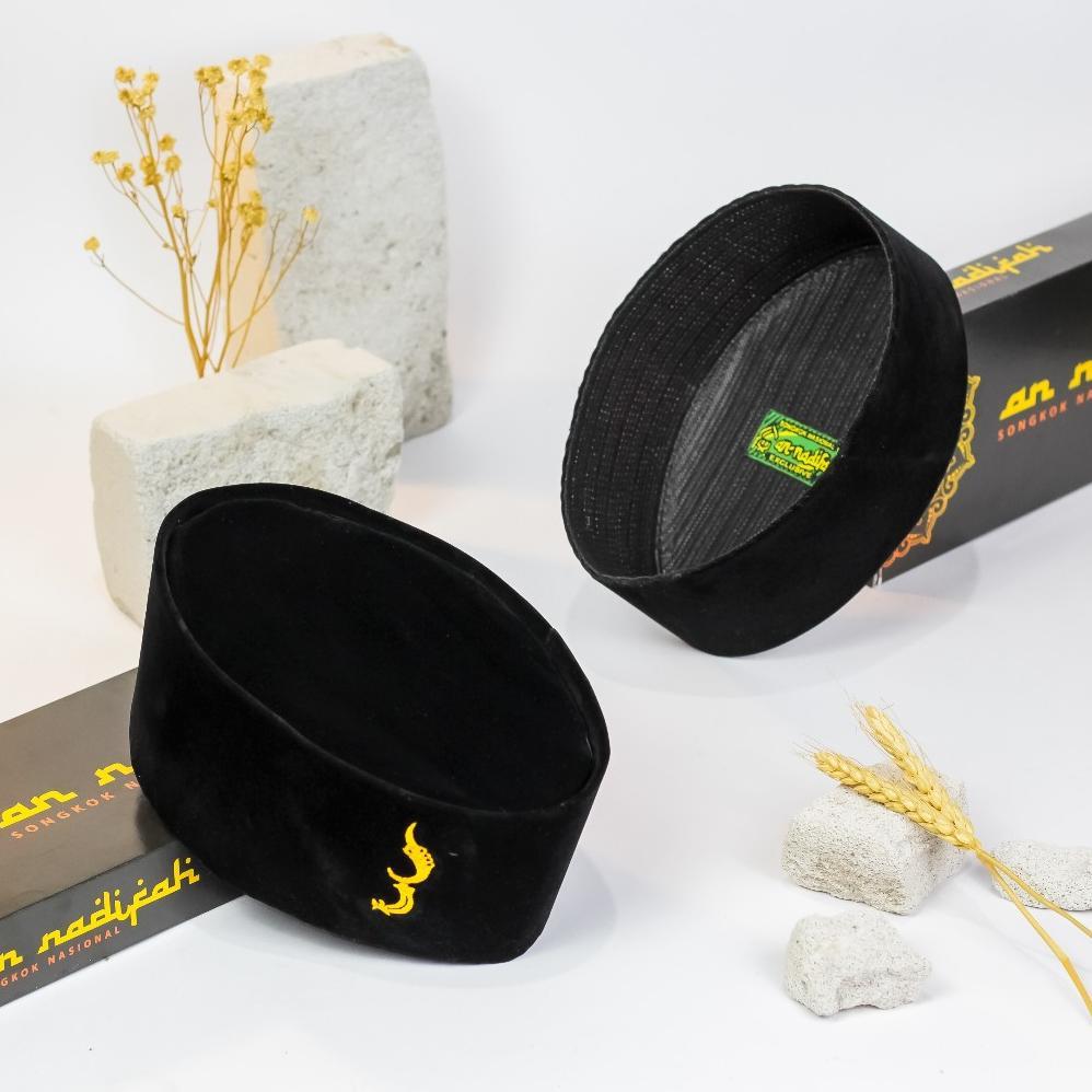 New Deals Songkok Hitam Peci Logo Kujang Perak Dan Emas Tinggi Normal (9 Cm) + Ada Dus Setiap Peci